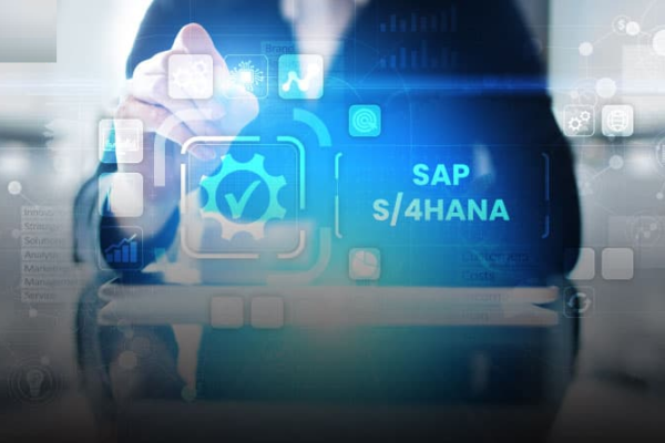 How can a certified SAP service partner reduce migration risks?